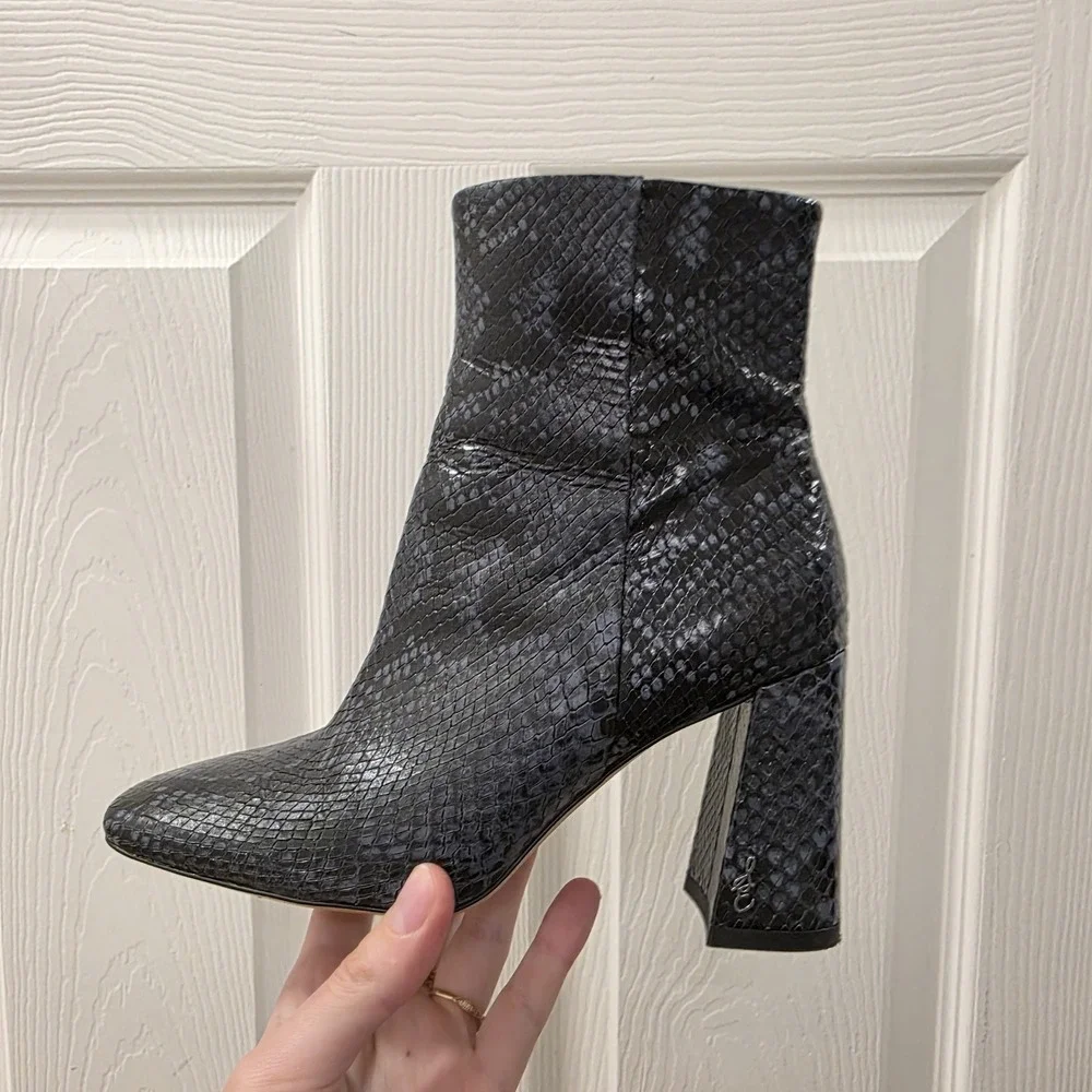 Sam Edelman Blue Black Snakeskin Going Out Avant Garde Codie Ankle Booties Sz‎ 5